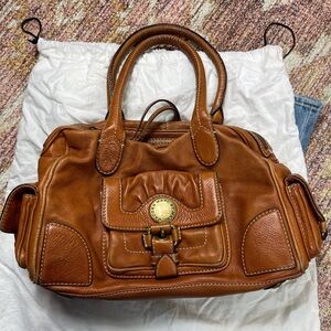 Marc by Marc Jacobs Large Leather Shoulder Bag in Camel